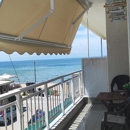 Umbrella Apartment Peraía Екстериор снимка