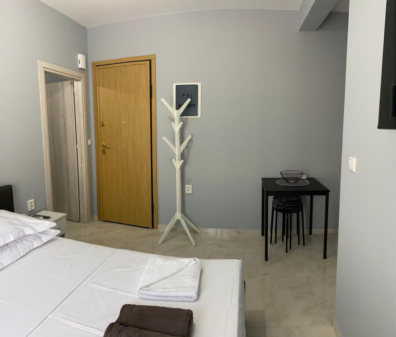 Umbrella Apartment Peraía Екстериор снимка